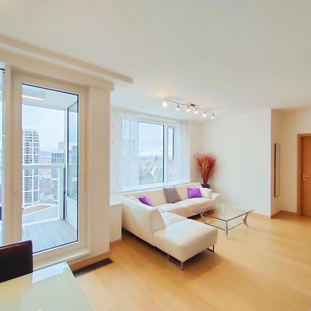 Sag Romantic 22 Floor Panorama City Free Parking Free Wifi Bratislava Exterior photo