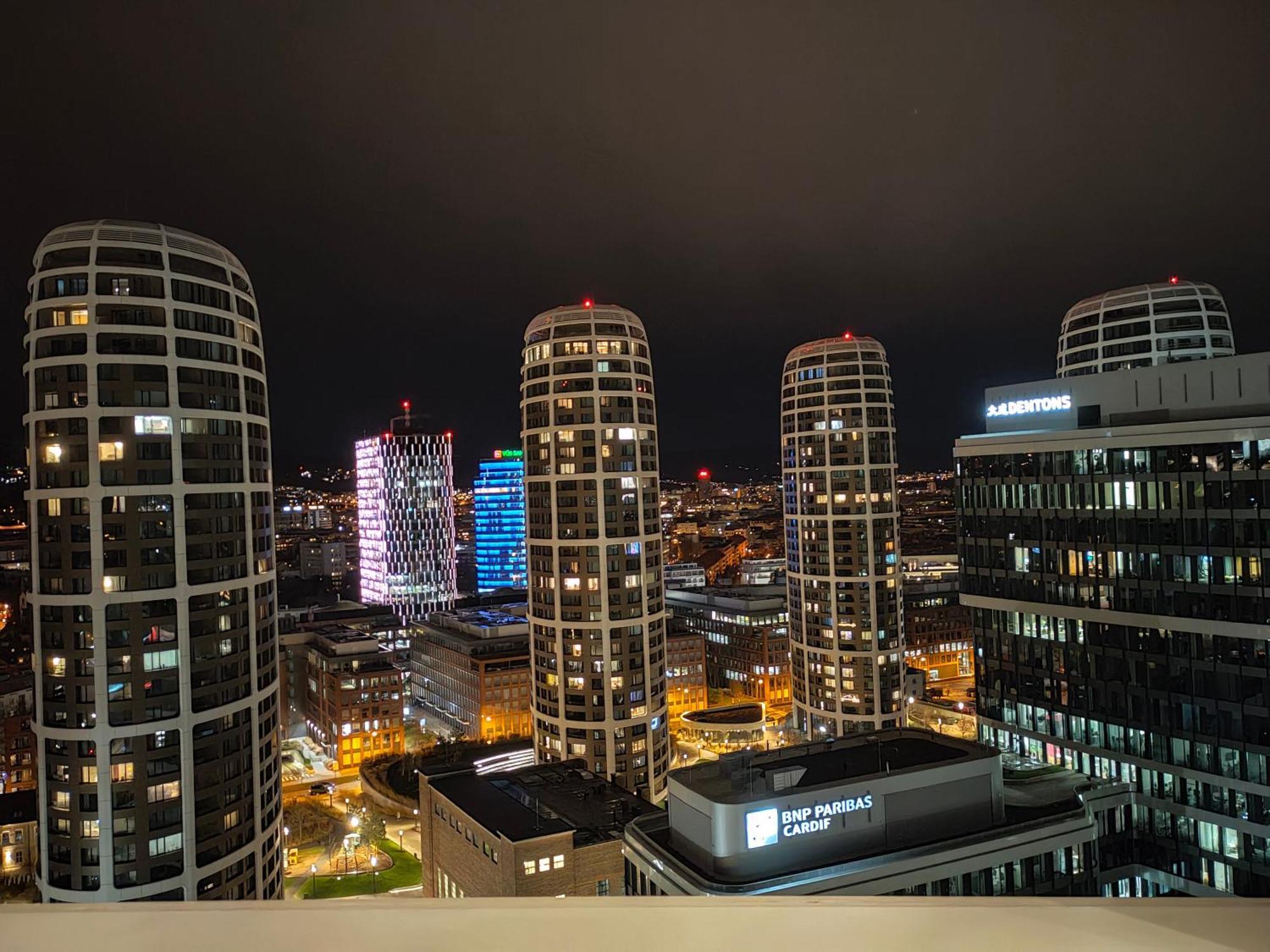 Sag Romantic 22 Floor Panorama City Free Parking Free Wifi Bratislava Exterior photo